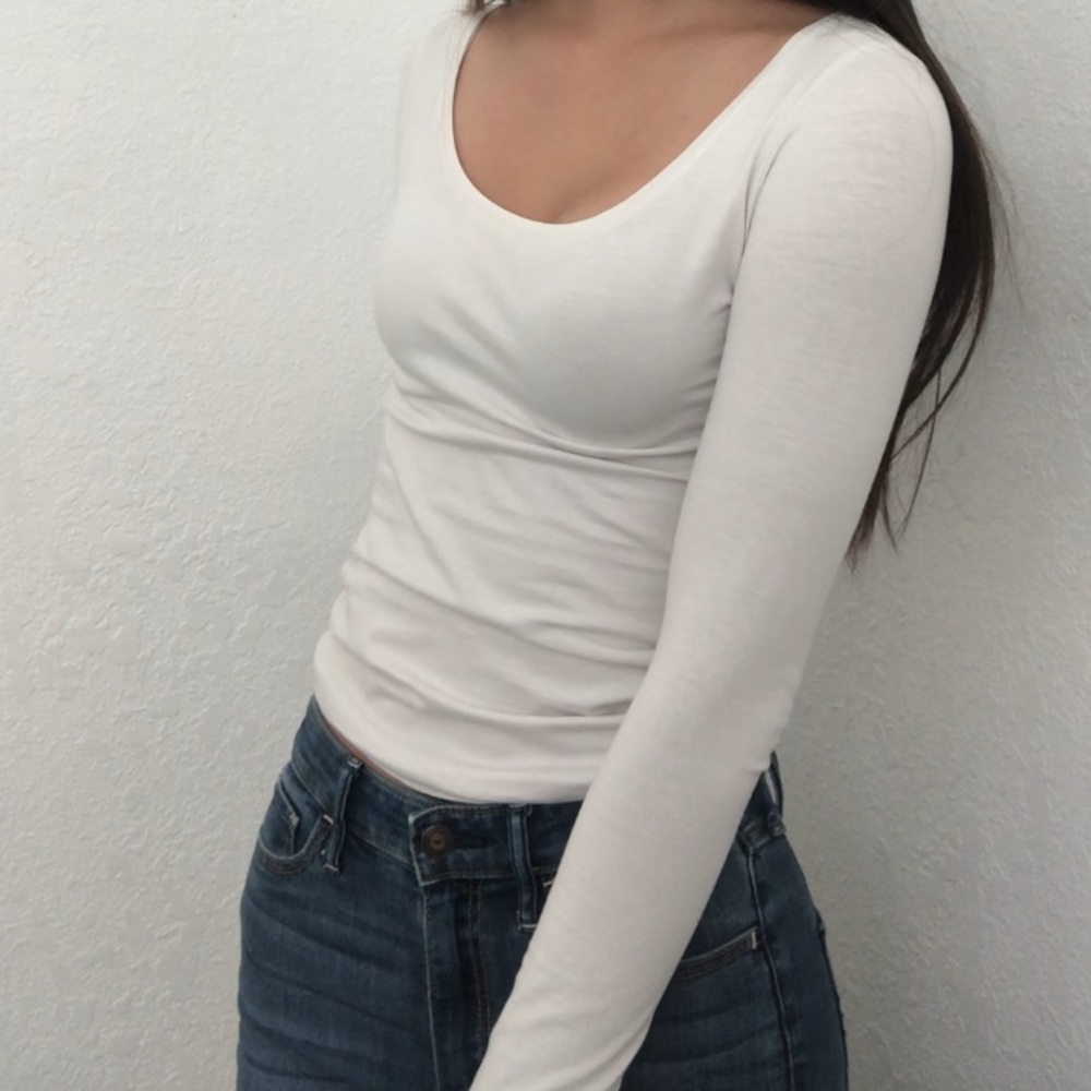 White basic long sleeve tee from H&M